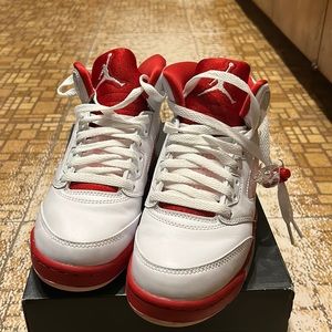 Air Jordan 5 Retro 5.5 y /7 women’s white/gym red-pink foam
